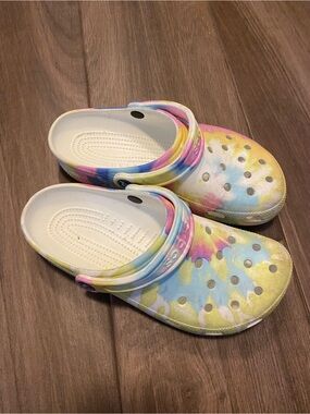 Women’s Tie-Dye Crocs - Pastel Yellow, Blue w& Pink